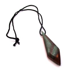 گردنبند چوب و رزین طرح لوزی طول 7.5 سانتیمتر گردنبند چوب و رزین طرح لوزی طول 7.5 سانتیمتر