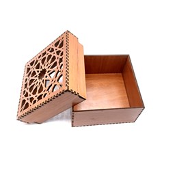 جعبه مشبک فندقی 10.5 در 10.5 سانتیمتر جعبه مشبک فندقی 10.5 در 10.5 سانتیمتر