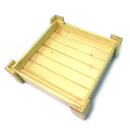 سینی چوبی پایه دار کرمی 30 در 30 سانتی‌متر